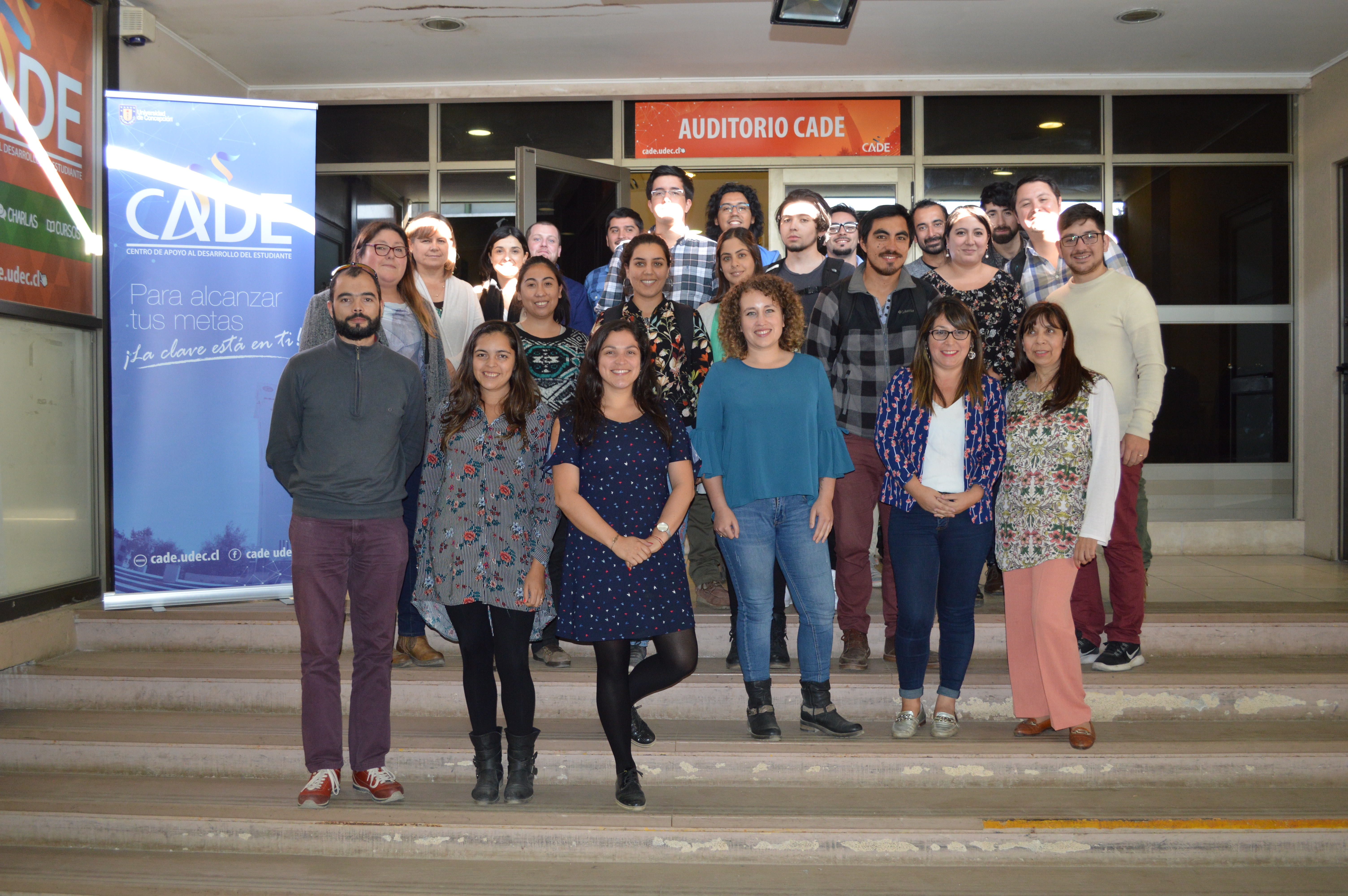 Profesionales del CADE se capacitan para recibir a estudiantes con discapacidad visual