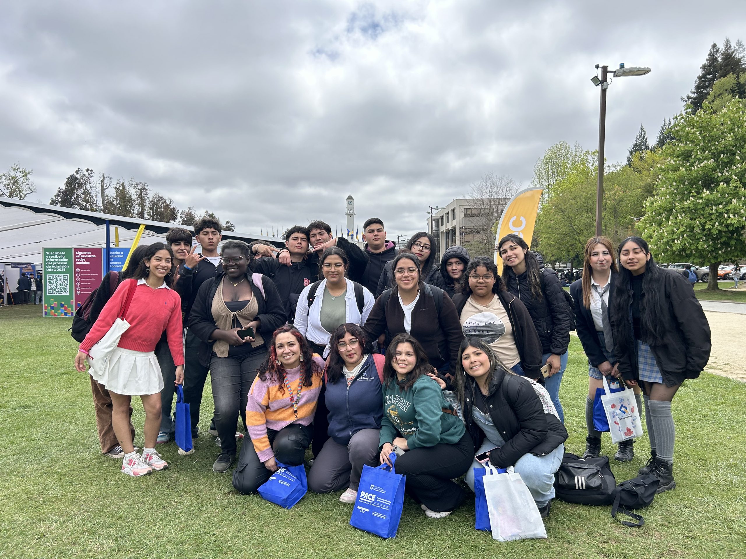 Estudiantes de Liceos PACE UdeC participan de Feria Puertas Abiertas